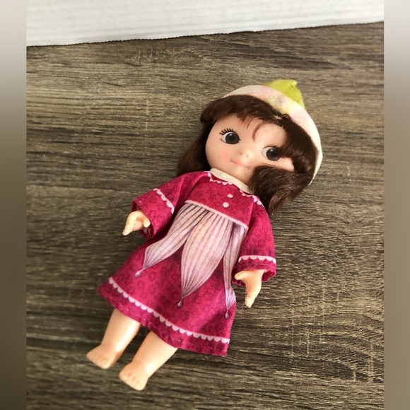 Vintage 1980s Victoria Plum Doll - Picture 2 of 13